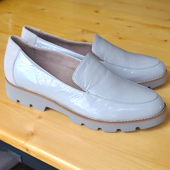 Vionic Shoes - NWOT Vionic Kensley Blue Patent Leather Slip On Loafers